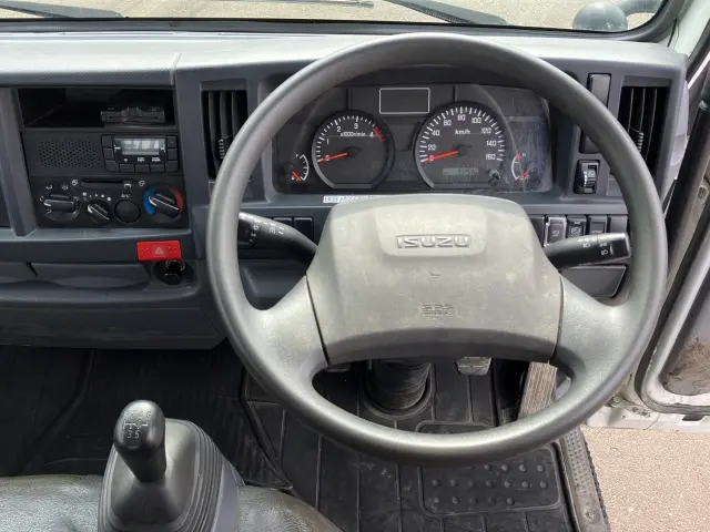 いすゞ エルフ TPG-NKR85AD(2WD)の写真21