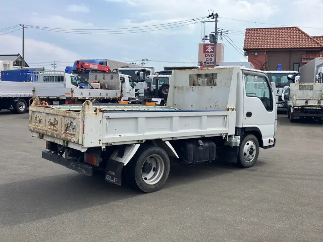 いすゞ エルフ TPG-NKR85AD(2WD)の写真3