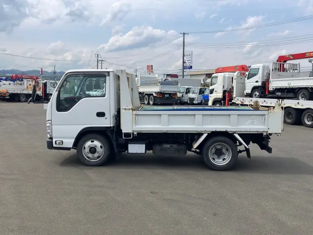 いすゞ エルフ TPG-NKR85AD(2WD)の写真7