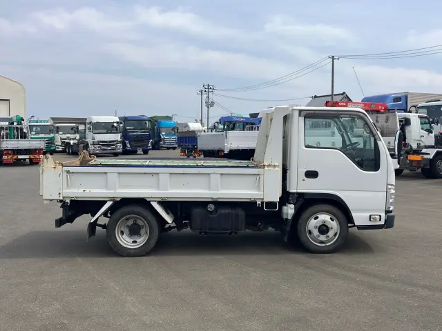 いすゞ エルフ TPG-NKR85AD(2WD)の写真8