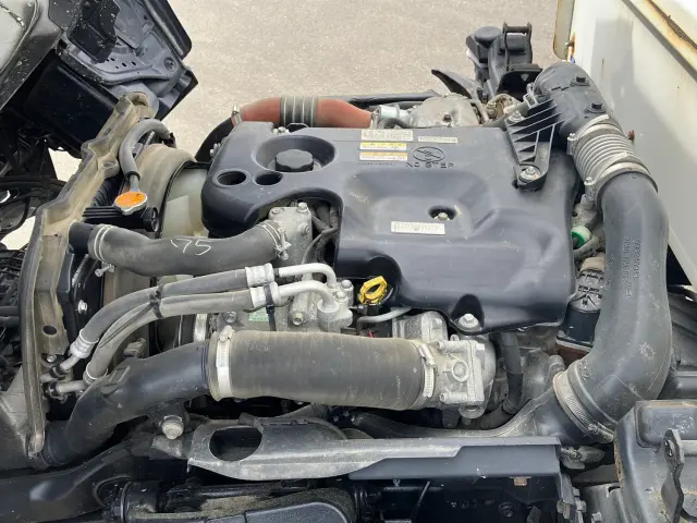 いすゞ エルフ TPG-NKR85AD(2WD)の写真17