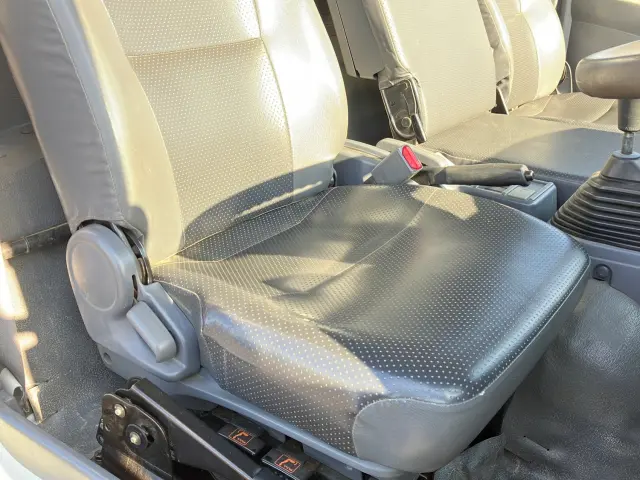 いすゞ フォワード TKG-FRR90S1(2WD)の写真19
