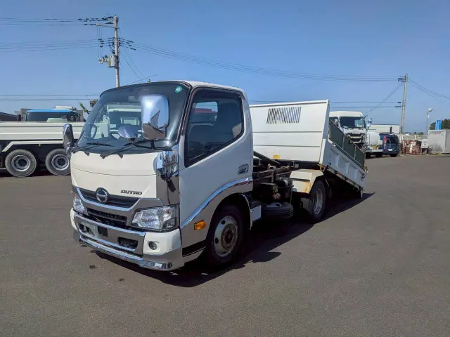 日野 デュトロ TKG-XZU620T(2WD)の写真1