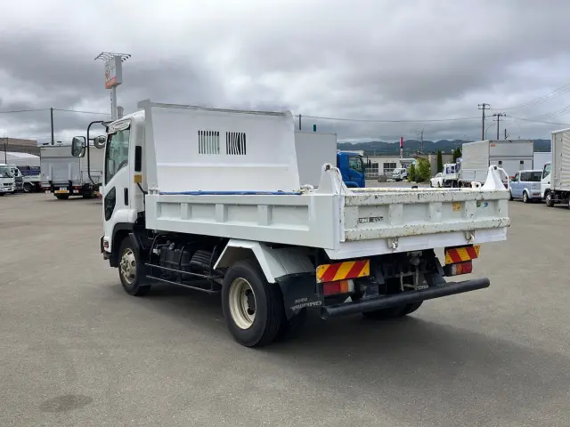 いすゞ フォワード SKG-FRR90S1(2WD)の写真4