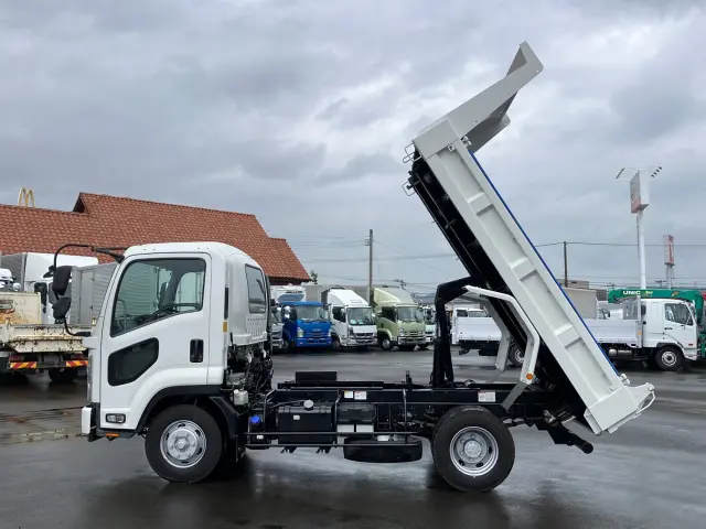 いすゞ フォワード 2PG-FRR90S1(2WD)の写真5