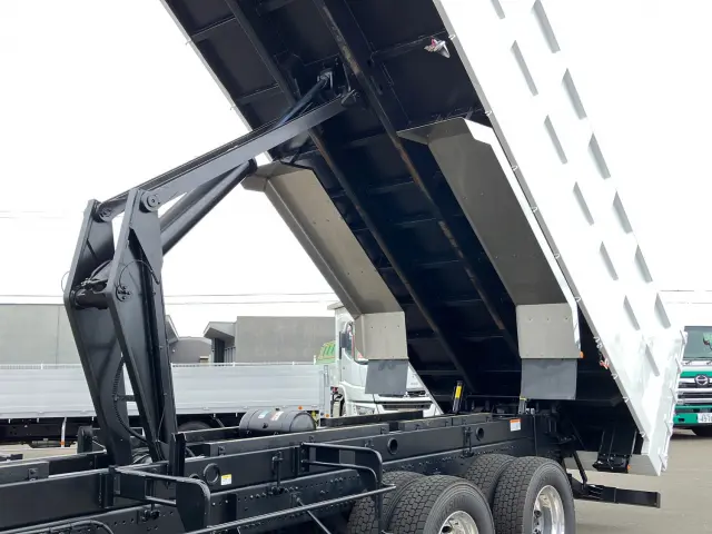 日野 プロフィア 2DG-FS1AHE(6x4)の写真17