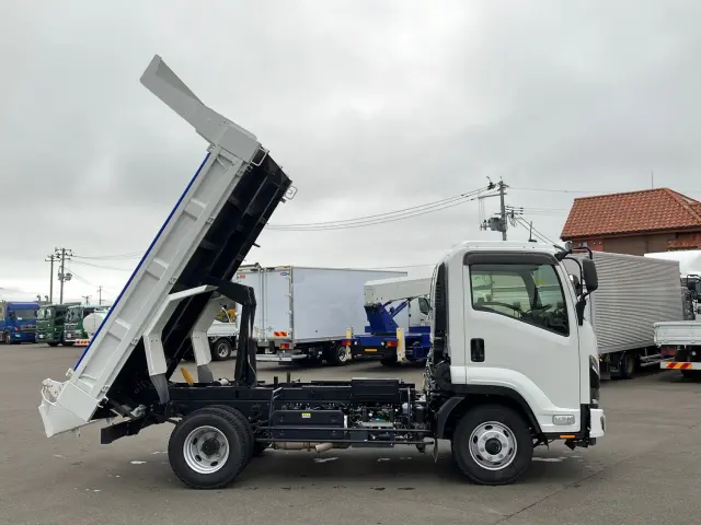 いすゞ フォワード 2RG-FRR90S3(2WD)の写真6