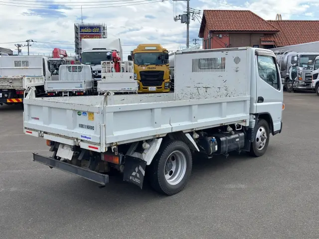 三菱 キャンター TPG-FBA60(2WD)の写真3