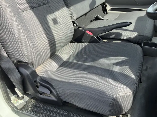 三菱 キャンター TPG-FBA60(2WD)の写真19