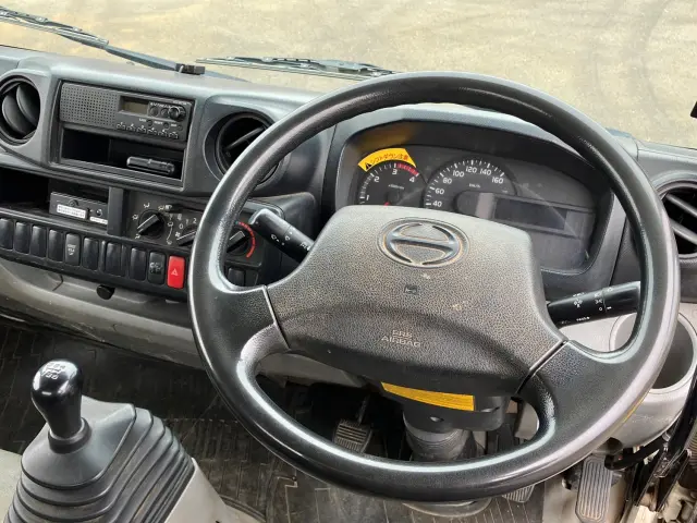 日野 デュトロ TKG-XZU620T(2WD)の写真21