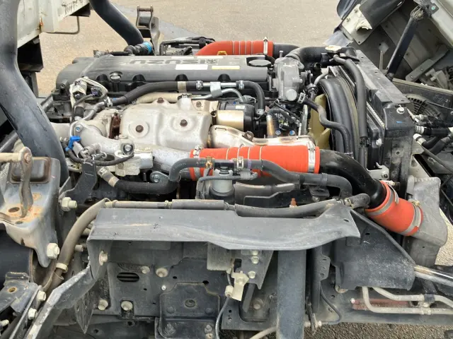 いすゞ エルフ 2PG-NPR88YN(2WD)の写真18