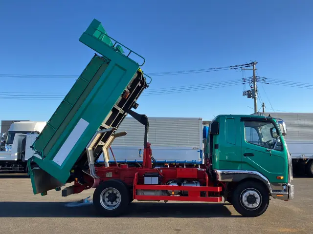 三菱 ファイター 2KG-FK62FZ(2WD)の写真6