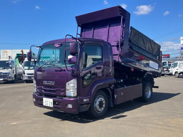 いすゞ フォワード 2RG-FTR90U2(2WD)の写真1