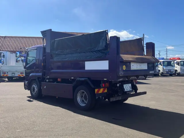 いすゞ フォワード 2RG-FTR90U2(2WD)の写真4