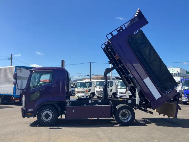 いすゞ フォワード 2RG-FTR90U2(2WD)の写真5