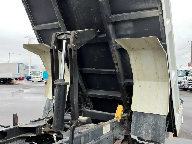 三菱 ファイター 2KG-FK72F(2WD)の写真13