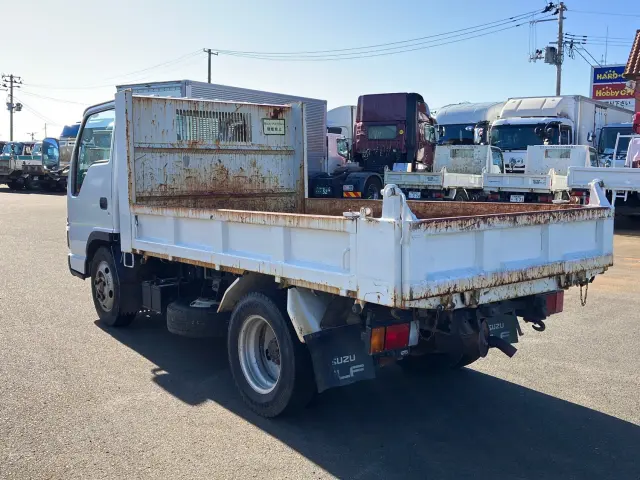 いすゞ エルフ PB-NKR81AN(2WD)の写真4