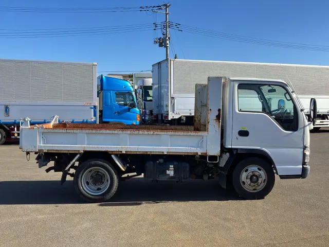 いすゞ エルフ PB-NKR81AN(2WD)の写真8