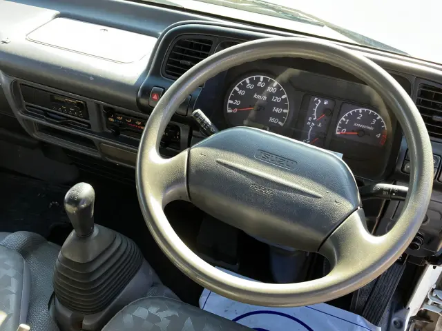いすゞ エルフ PB-NKR81AN(2WD)の写真21