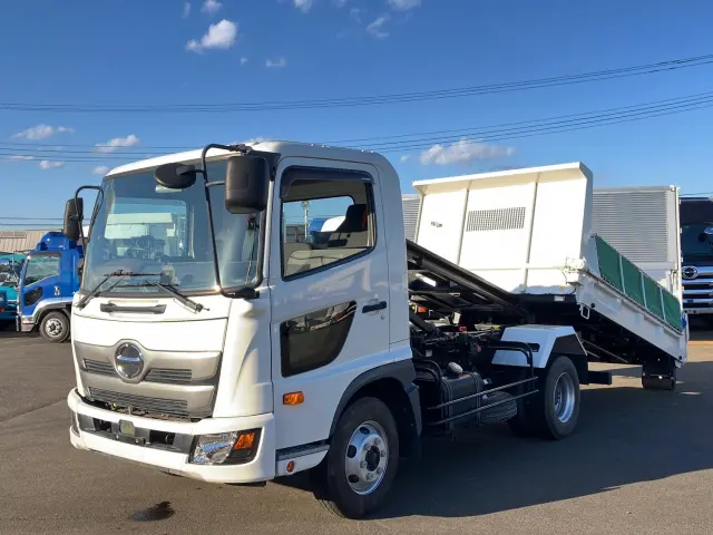 日野 レンジャー 2KG-FC2ABA(2WD)の写真1