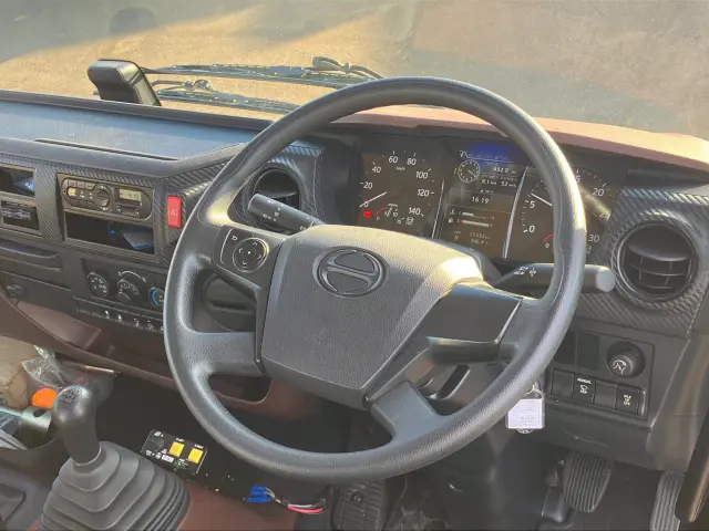 日野 レンジャー 2KG-FC2ABA(2WD)の写真21