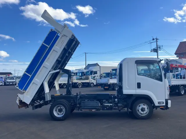いすゞ フォワード 2RG-FRR90S2(2WD)の写真6