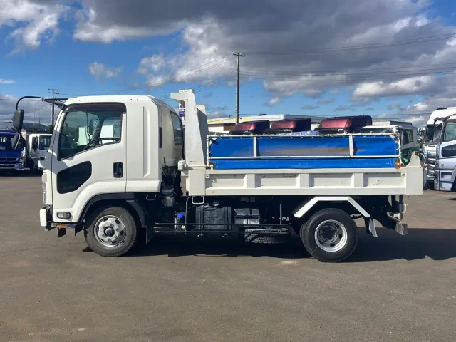 いすゞ フォワード 2RG-FRR90S2(2WD)の写真7