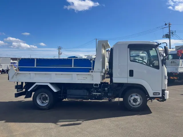 いすゞ フォワード 2RG-FRR90S2(2WD)の写真8