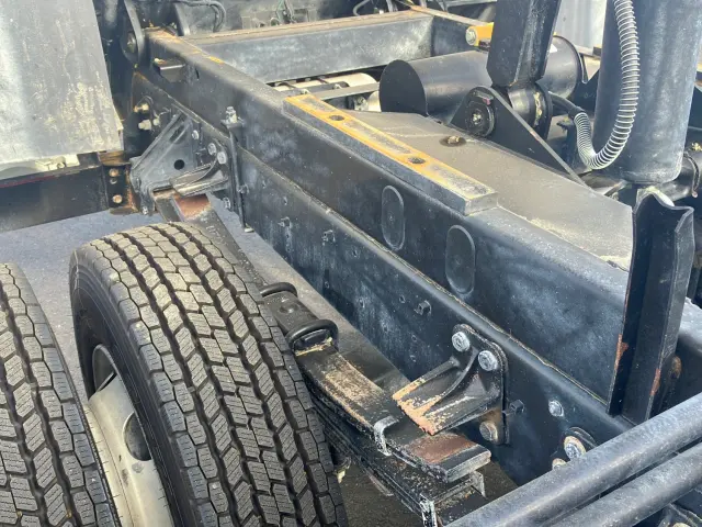 いすゞ フォワード 2RG-FRR90S2(2WD)の写真15