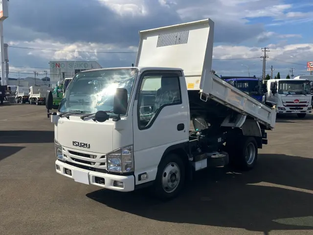 いすゞ エルフ 2RG-NJR88AD(2WD)の写真1