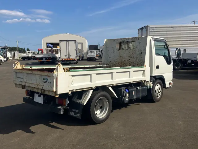 いすゞ エルフ 2RG-NJR88AD(2WD)の写真3