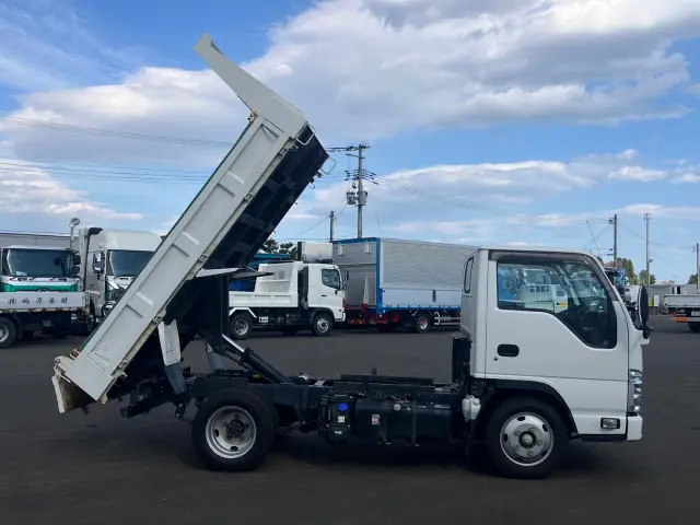 いすゞ エルフ 2RG-NJR88AD(2WD)の写真6