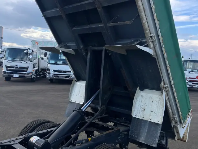 いすゞ エルフ 2RG-NJR88AD(2WD)の写真13