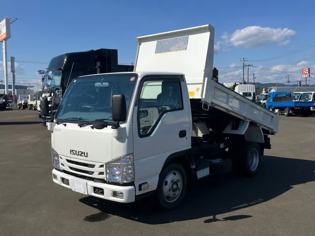 いすゞ エルフ 2RG-NJR88AD(2WD)の写真1