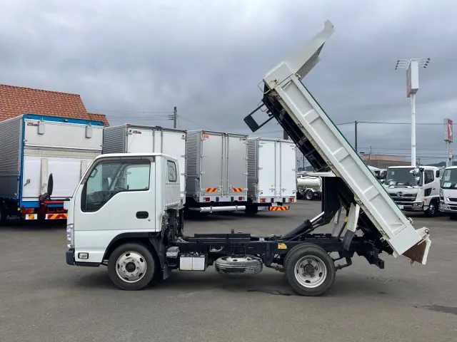 いすゞ エルフ TKG-NJR85AD(2WD)の写真5