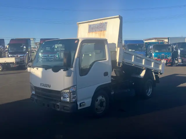いすゞ エルフ TKG-NJR85AD(2WD)の写真1