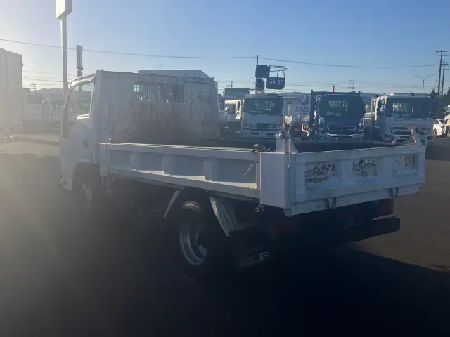 いすゞ エルフ TKG-NJR85AD(2WD)の写真4