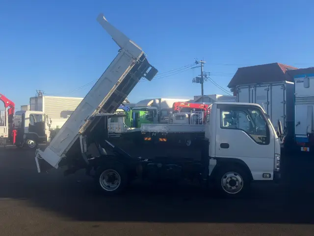 いすゞ エルフ TKG-NJR85AD(2WD)の写真6