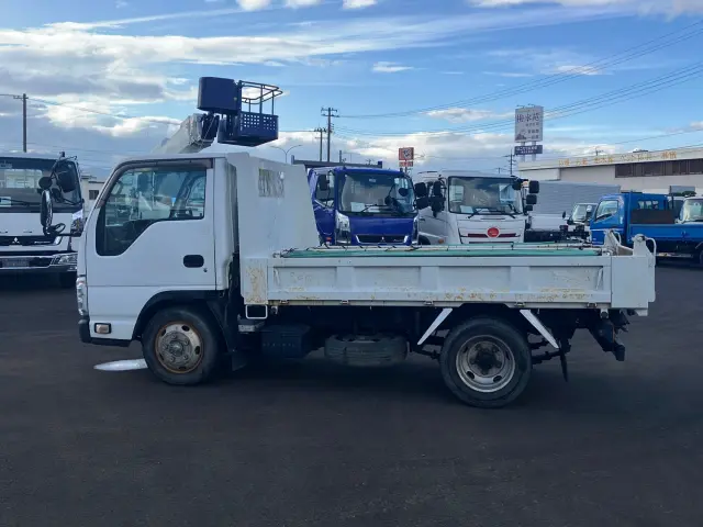 いすゞ エルフ TKG-NJR85AD(2WD)の写真7