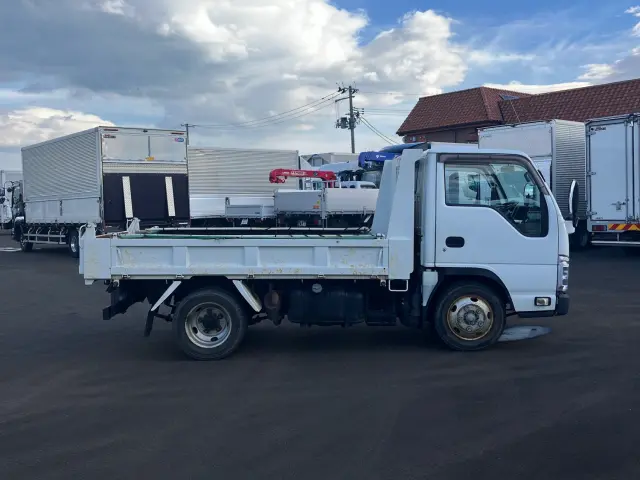 いすゞ エルフ TKG-NJR85AD(2WD)の写真8