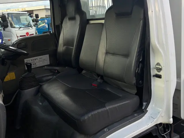 いすゞ エルフ TKG-NJR85AD(2WD)の写真20