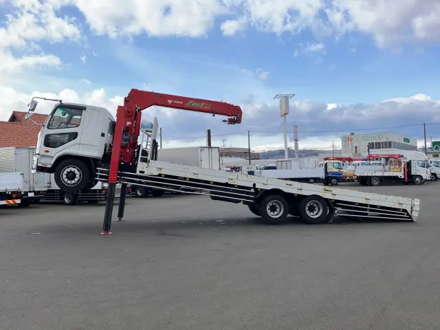 三菱 ファイター 2DG-FQ62F(6x4)の写真5