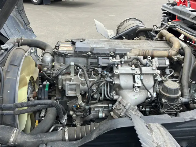 三菱 ファイター 2DG-FQ62F(6x4)の写真19