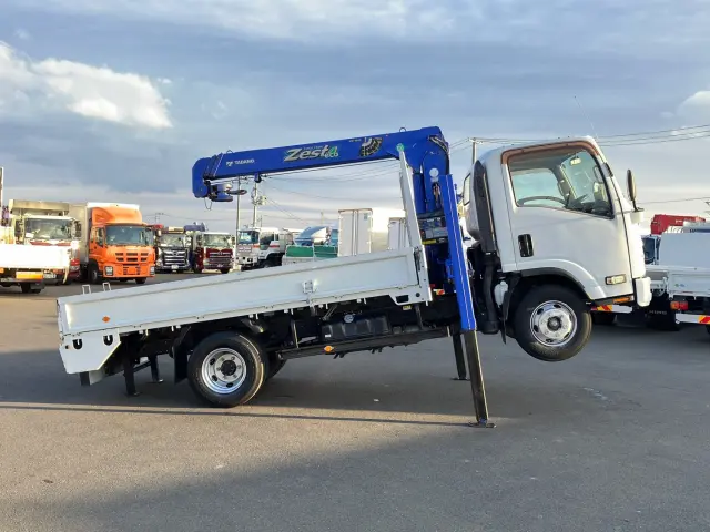 いすゞ エルフ SKG-NPR85YN(2WD)の写真6