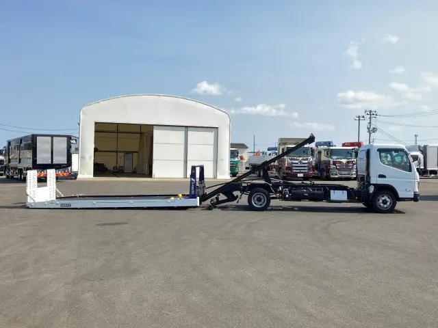 三菱 キャンター 2PG-FEB80(2WD)の写真6