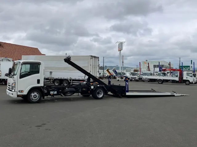 いすゞ エルフ 2RG-NPR88AN(2WD)の写真5
