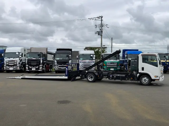 いすゞ エルフ 2RG-NPR88AN(2WD)の写真6