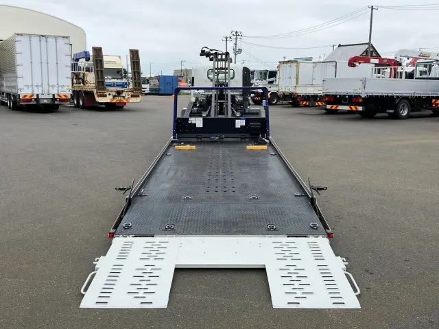 いすゞ エルフ 2RG-NPR88AN(2WD)の写真8