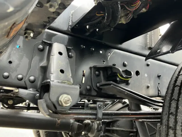 いすゞ エルフ 2RG-NPR88AN(2WD)の写真14