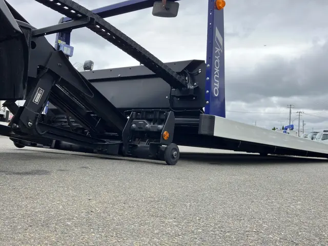 いすゞ エルフ 2RG-NPR88AN(2WD)の写真17